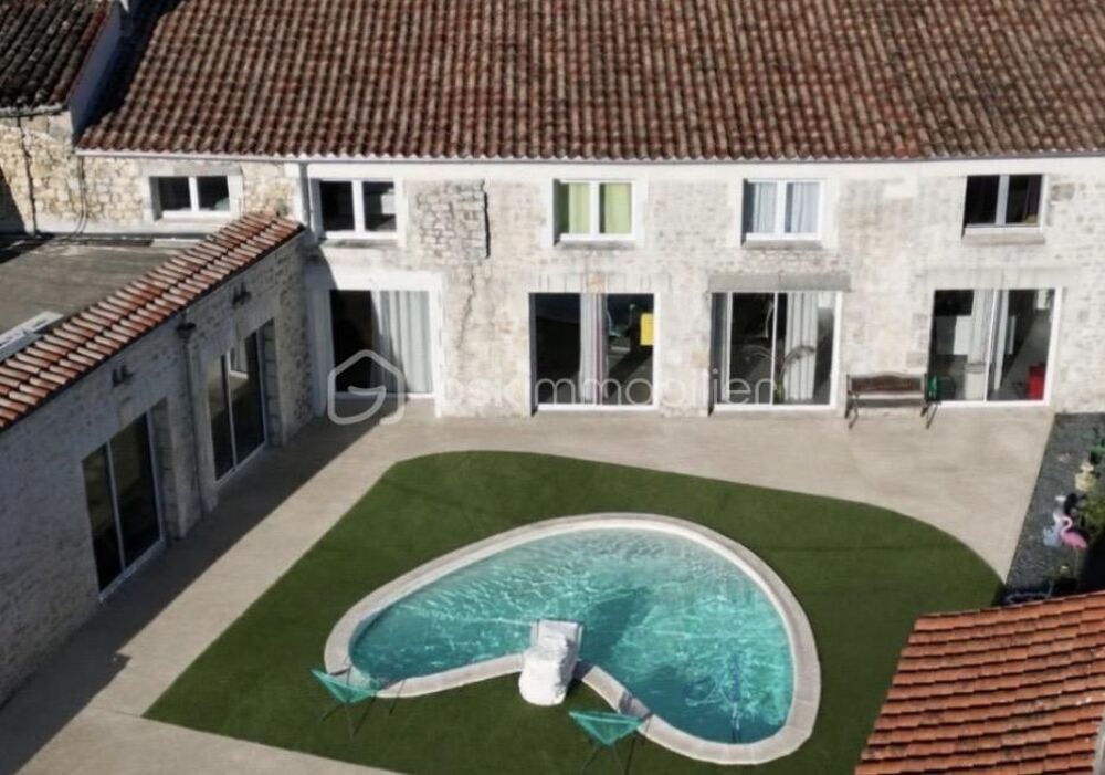 Maison charentaise de 345 m2