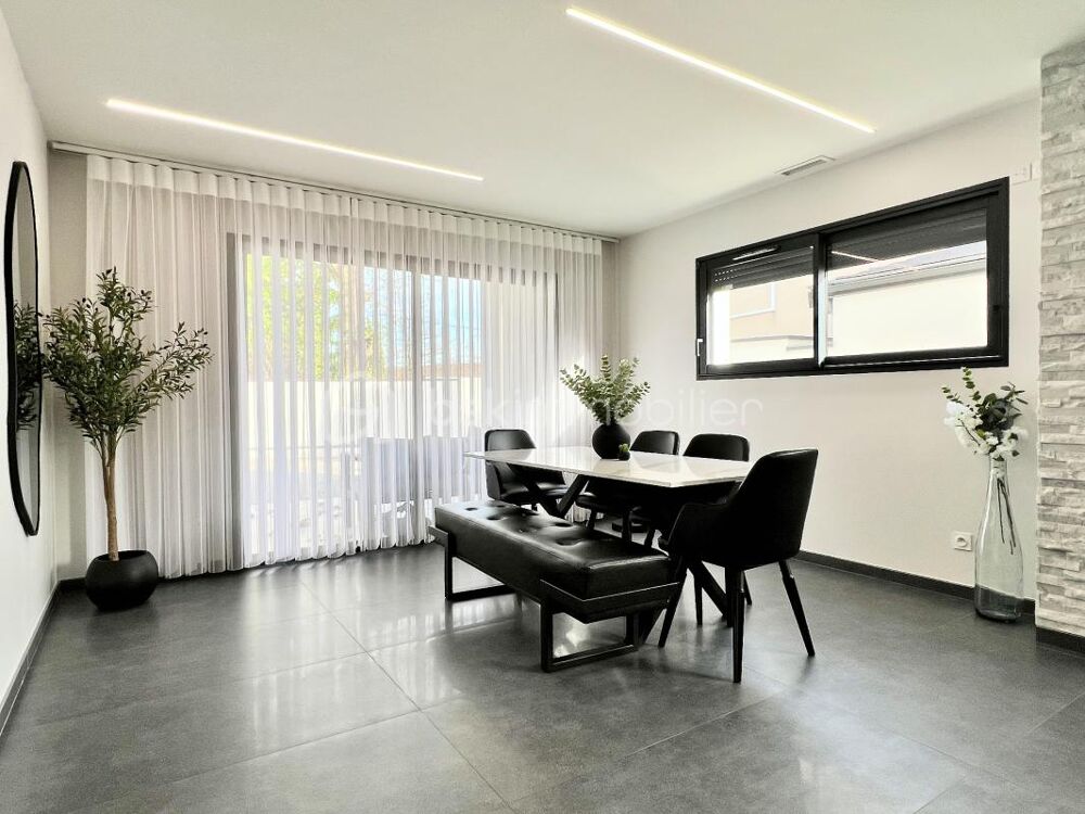 Exceptionnelle maison contemporaine en parfait état
