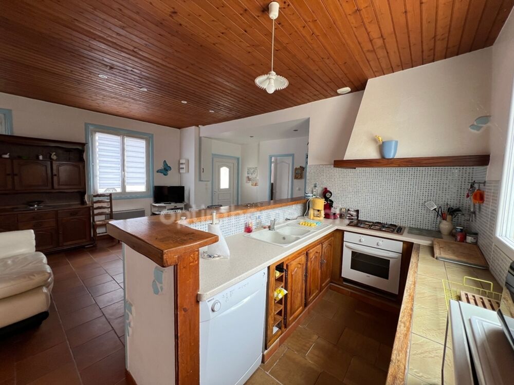 A VENDRE ROYAN MAISON DE PLAIN PIED Quatres chambres avec garage et atelier