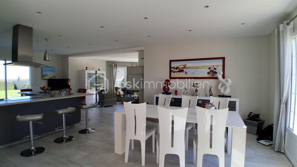 Vente Maison Maison contemporaine de 229m². 11 pièces. 5 chambres. terrain 2267m² Saint georges d elle