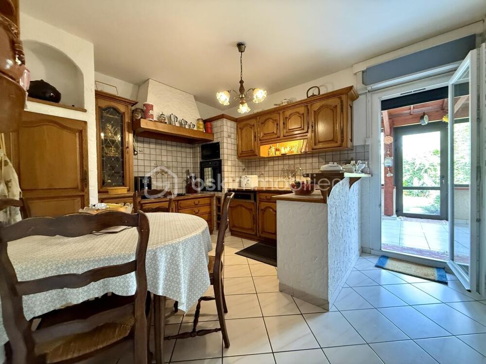 GENAS - Jolie maison au calme avec 4 chambres + studio