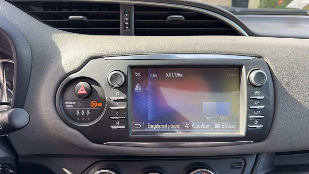 Yaris III 1.0 VVT-i 72 France Business - Entretien constructeur 2020 occasion 45000 Orleans
