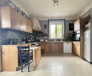  Propriété/château à vendre 8 pièces 155 m²