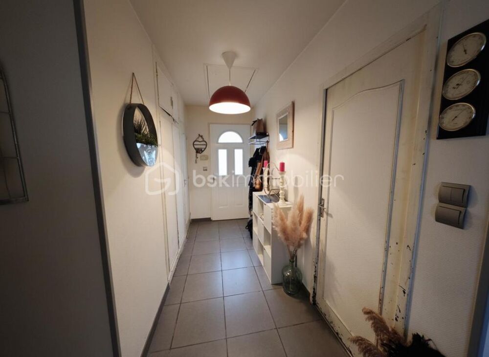 Maison familiale avec grand terrain  Calme, confort et potentiel