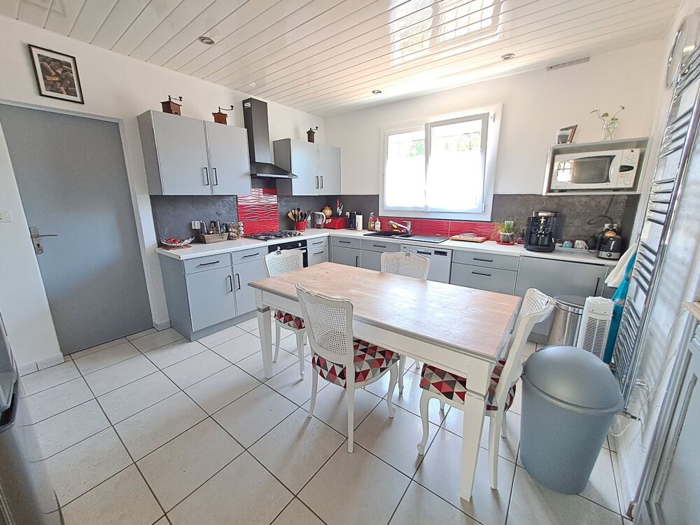 Vente Maison Maison à vendre 7 pièces SAINT MEDARD EN JALLES (33) Saint medard en jalles