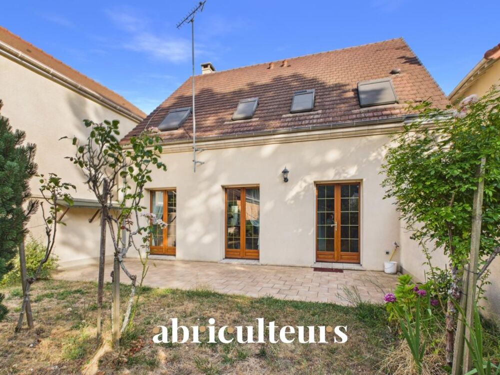 Maison familiale de 107m² avec terrasse et jardin - en vente à Versailles Porchefontaine (78000)