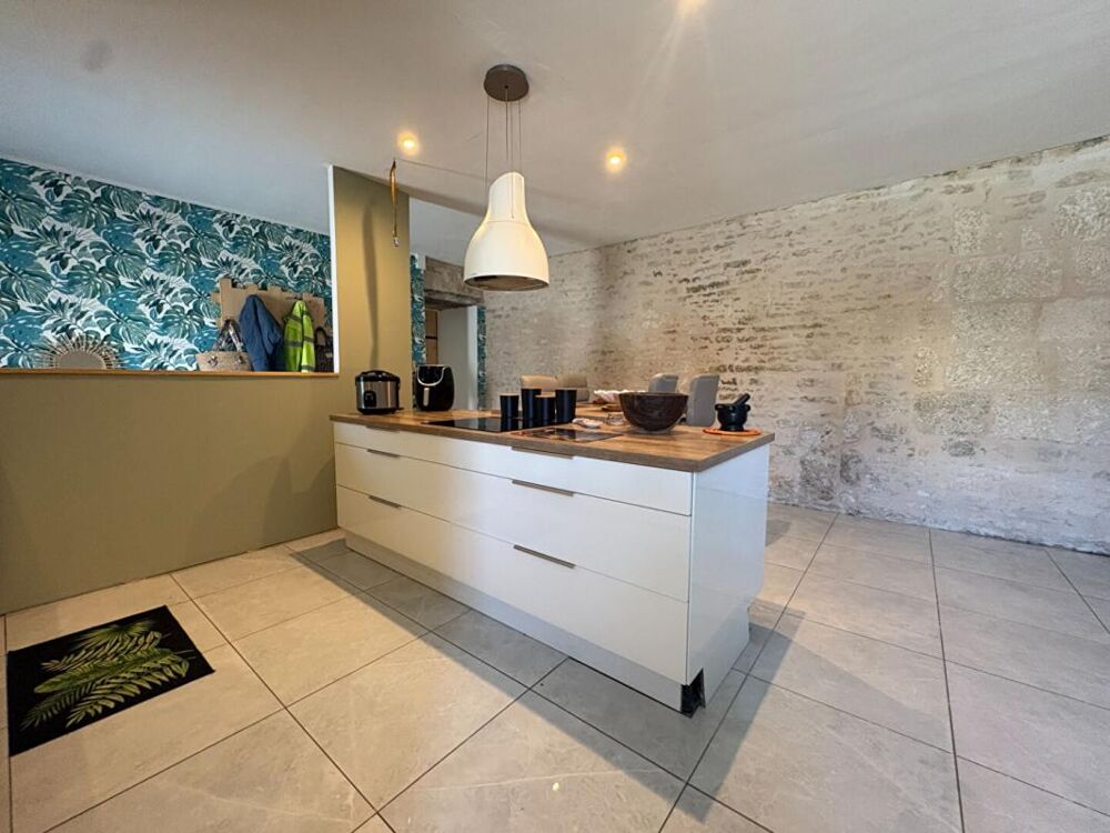 Vente Maison Maison Prahecq 3 pièce(s) 594 m2 Prahecq