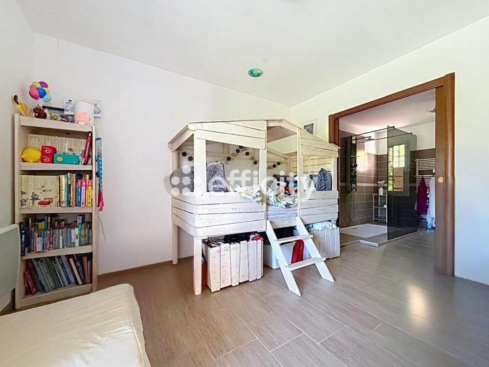 à vendre  Villa Éguilles (13510)