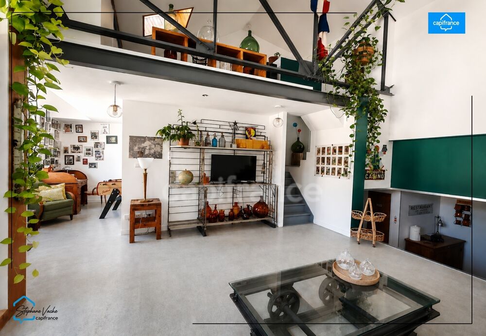 Vente Loft – Maison de ville atypique esprit loft avec garage,  Bas Cours Fauriel Saint etienne