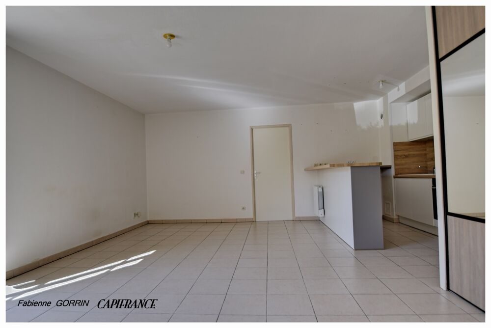 Vente Appartement Appartement à vendre 2 pièces PERIGNY (17) Appartement en RDC avec terrasse privative close, place de parking sécurisé et local Perigny