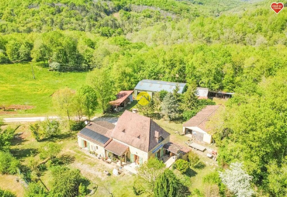 Maison rénovée avec hangar