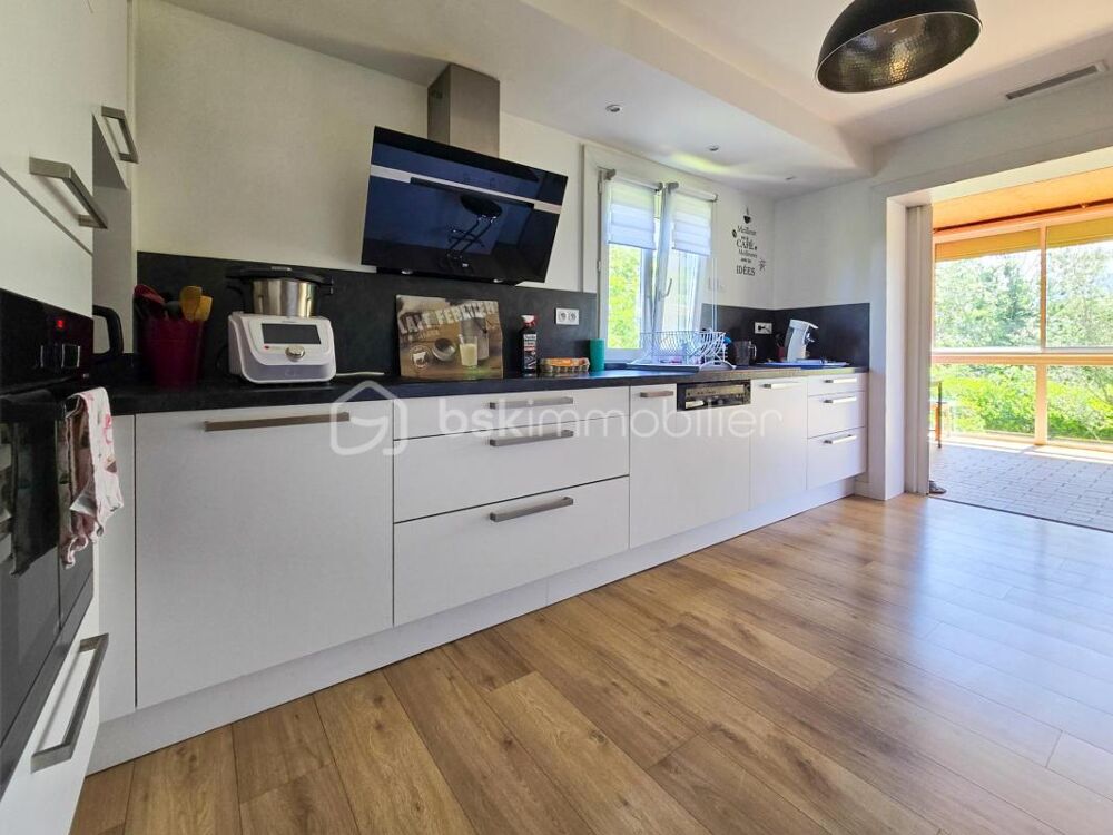 Maison familiale avec fort potentiel  260 m² environ  Claix / Allée du Ruisseau