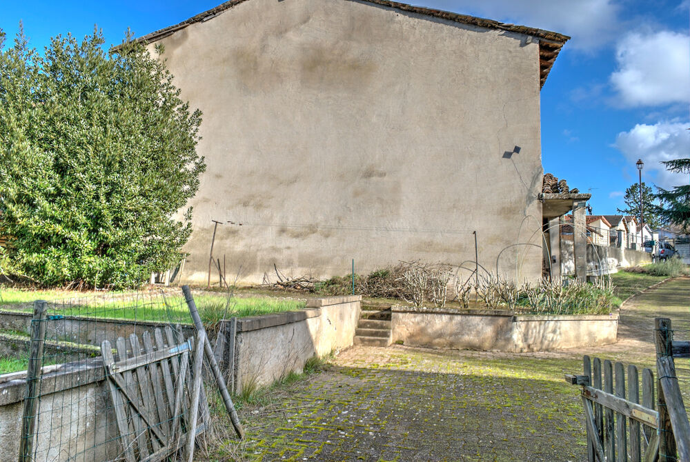 GENAY (69) - Grange de 140 m² - 4 pièces - 434 m² de terrain - Fort potentiel