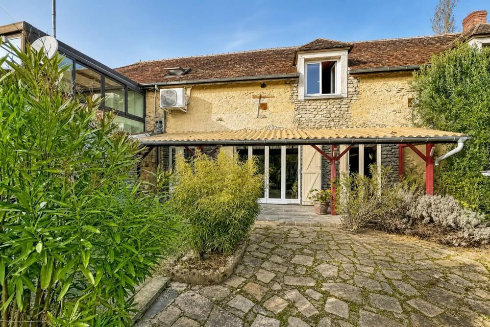 Maison spacieuse de 220 m² à Chalautre-la-Grande