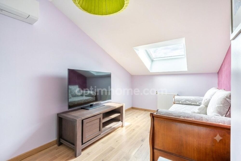 Vente Duplex/Triplex NEUVILLE SUR SAONE (69) -DUPLEX 123 m², 4 chambres, Dernier étage avec asc, Vue dégagée, DPE C Neuville sur saone