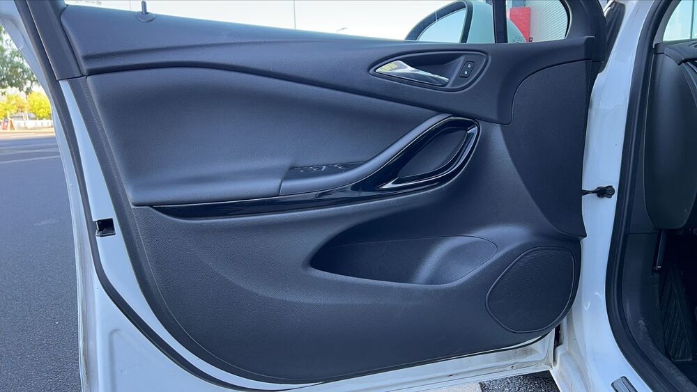 Astra V 1.4 Turbo 150 BVA Elite - Automatique 2018 occasion 63000 Clermont Ferrand