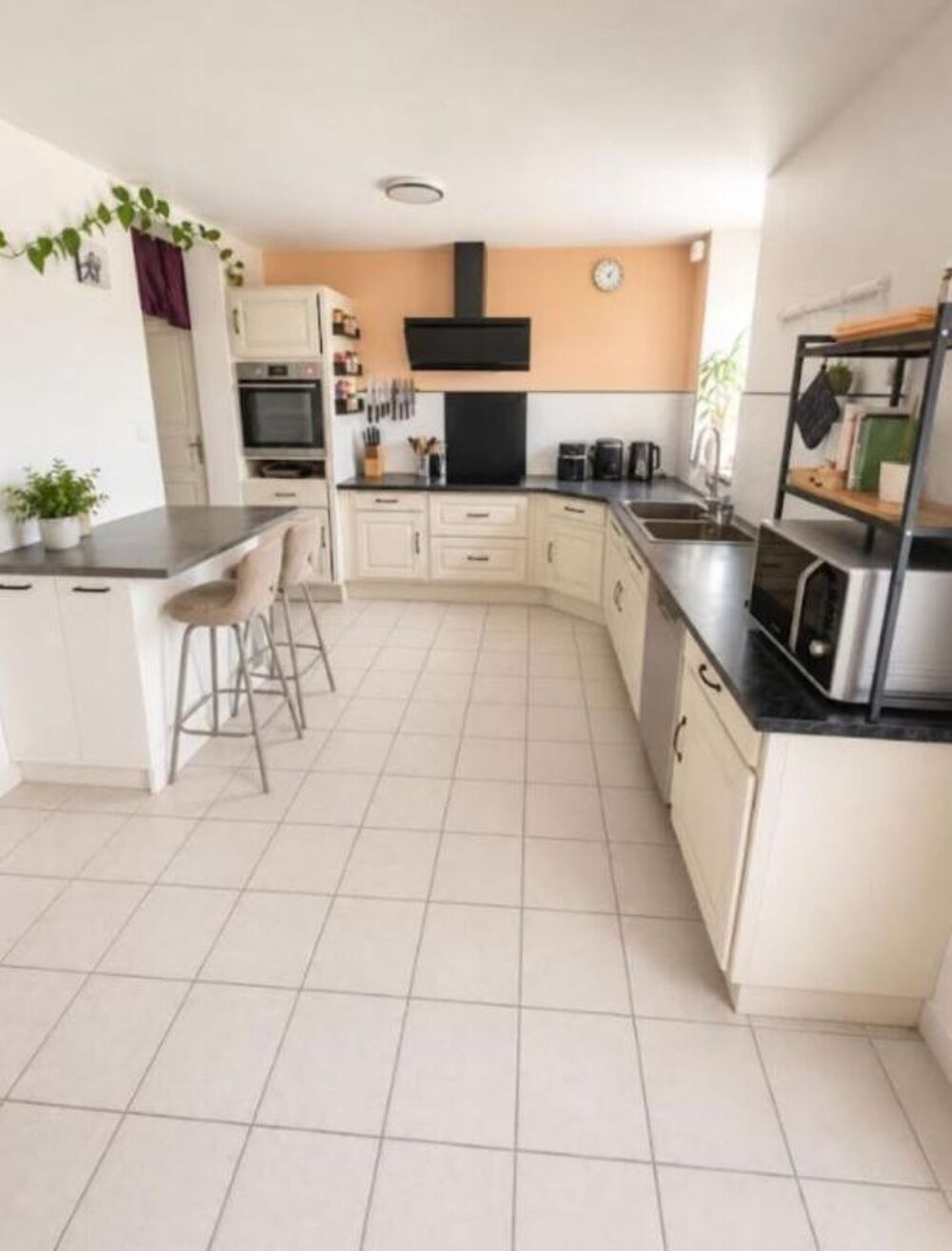 29520 Laz maison de bourg 4 chambres beaux volumes confortable et habitable de suite
