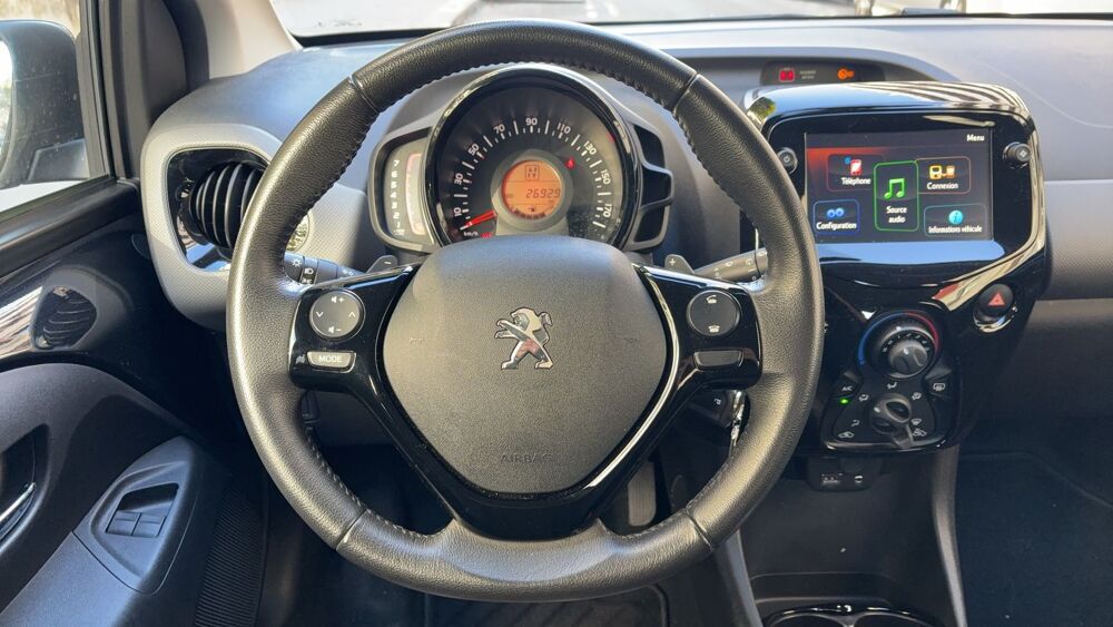 108 1.0 VTI 72 BMP5 Allure - Automatique 2019 occasion 75019 Paris