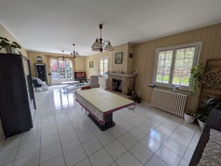  Propriété/château à vendre 8 pièces 160 m²