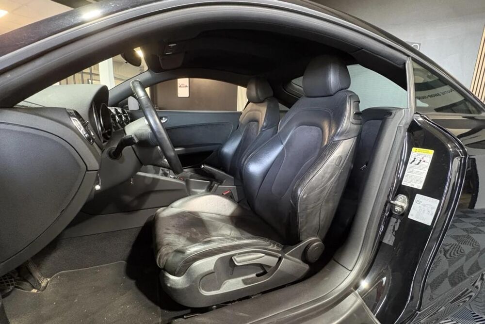 TT Coup&eacute; 2.0 TFSi 16V 200 cv 2007 occasion 85190 Venansault