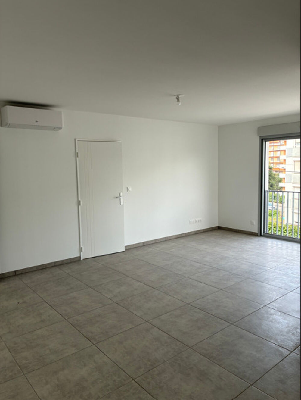 T2 neuf à louer, secteur Bel Air, Saint-Étienne, climatisation, garage