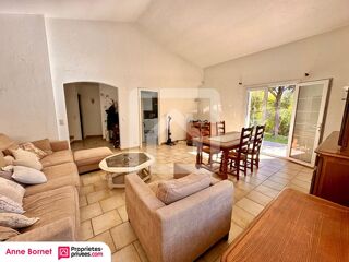  Villa à vendre 6 pièces 148 m²