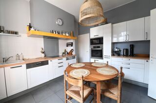  Appartement à louer 3 pièces 100 m²