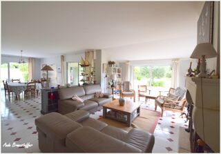  Maison à vendre 9 pièces 210 m²