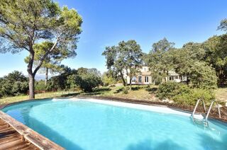  Villa à vendre 8 pièces 218 m²