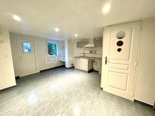  Immeuble � vendre 9 pi�ces 230 m�