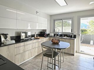  Appartement à vendre 10 pièces 193 m²