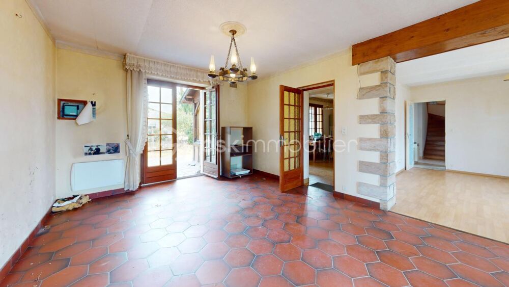 Vente Maison Maison + Garage de 200m2 Quiers sur bezonde