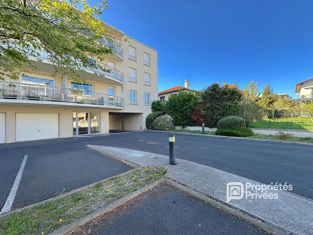 Appartement 2 pièces 46,5m2 avec balcon, garage et parking