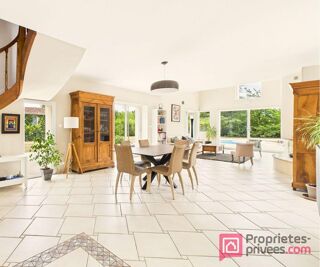  Propriété/château à vendre 7 pièces 300 m²