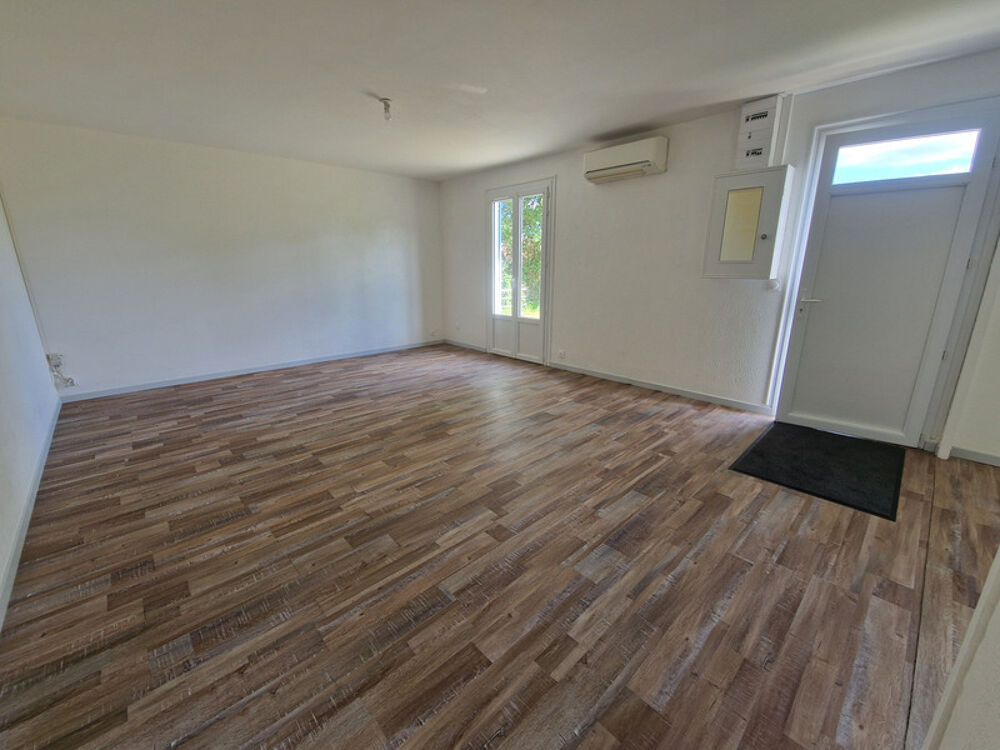 Vente Maison Maison à vendre 4 pièces MONTENDRE (17)- 77 m² habitables-Terrain 1 336 m² Montendre