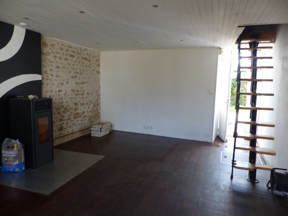 Vente Maison Maison à vendre 4 pièces AIRVAULT (79) TERRAIN 374 m² Airvault