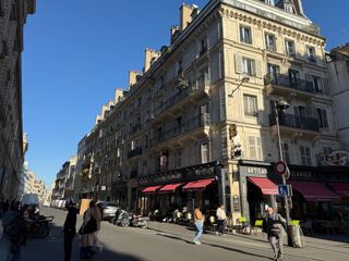 Vente Appartement Paris – 2 pièces traversant 54,3 m², 1er étage, près de République Paris 11