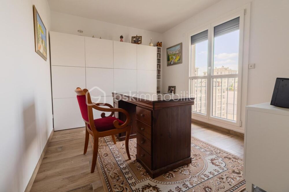 Vente Appartement Appartement Familial F5 - Récemment rénové – Dernier étage – 4 chambres – Balcon – Sans vis-à-vis Pantin