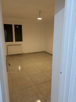  Appartement à louer 2 pièces 60 m²