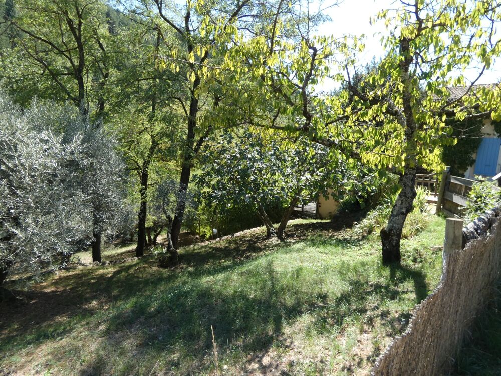 VOLONNE  PROPRIÉTÉ DEXCEPTION 3,5 HA  3 HABITATIONS  PISCINE CHAUFFÉE  VUE MONTAGNES