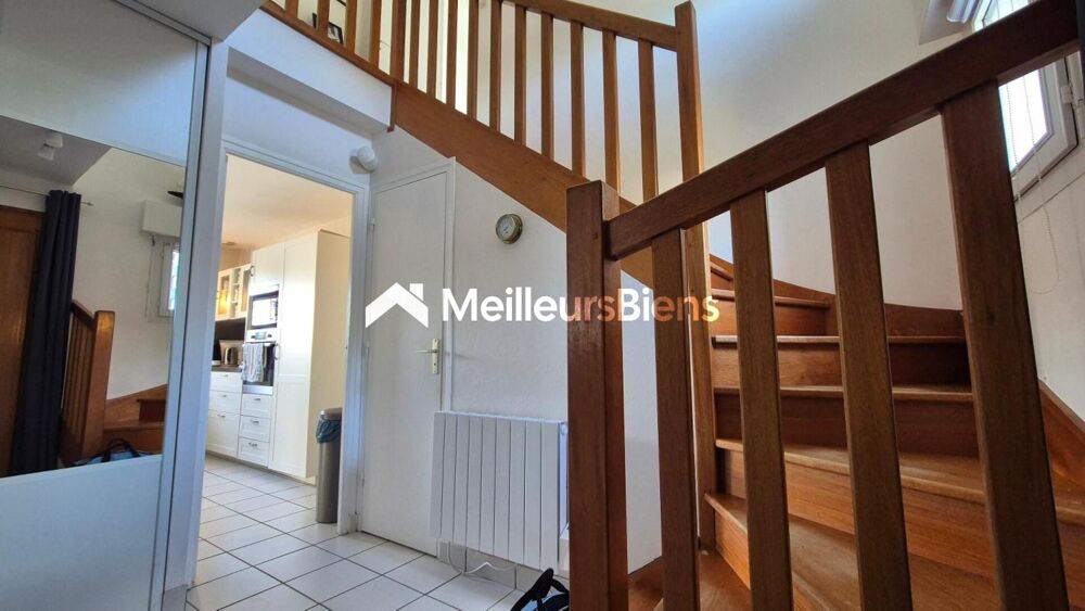 Maison de 103m² 5 pièce-4 chambres sur un terrain de 428m²