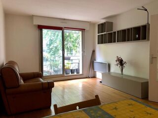  Appartement à louer 3 pièces 62 m² Courbevoie