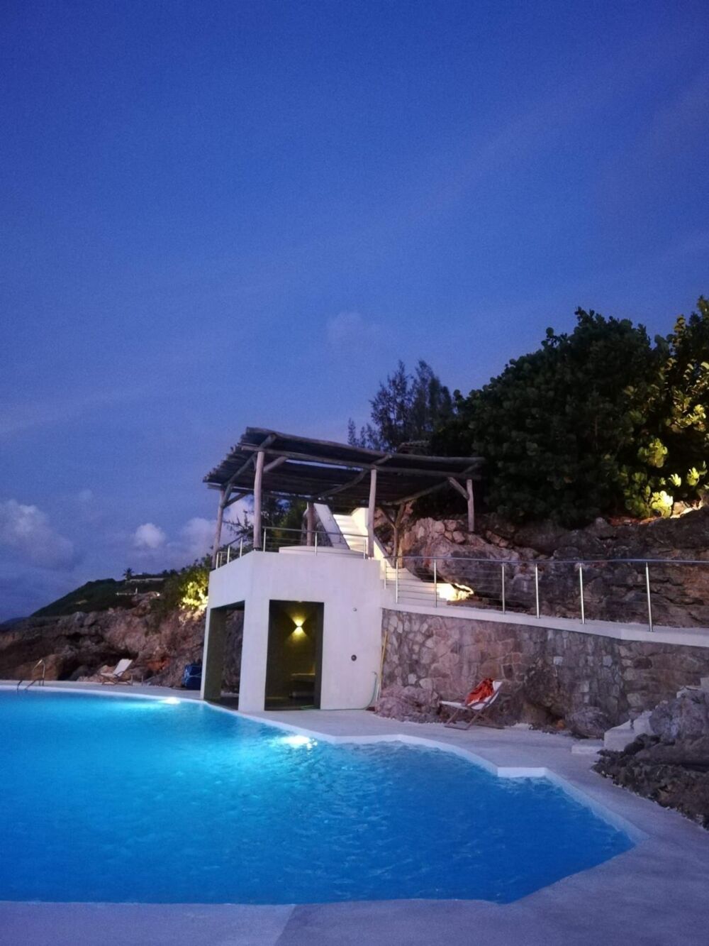 Vente Propriété/Château Villa + Maison de gardien VUE MER PANORAMIQUE 2 piscines sur 15 937 M² de terrain Saint martin