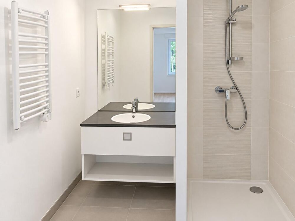 Location Appartement Appartement T2 avec garage, terrasse et jardin à La Mulatière La mulatiere