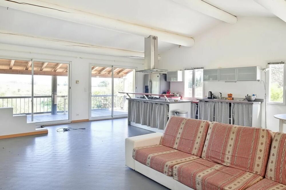 Vente Villa Villa avec vue sur vignes et accès rivière Vers pont du gard