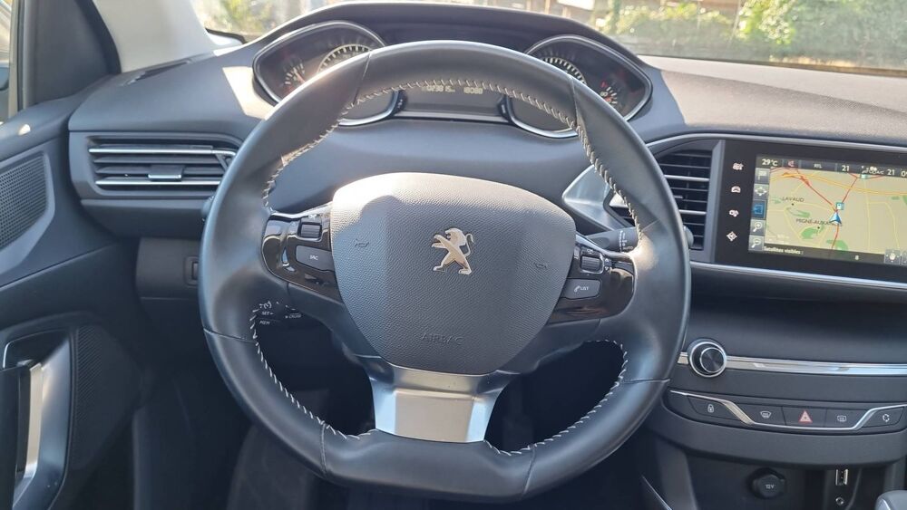 308 1.2 PureTech 110 Allure 2016 occasion 86000 Poitiers