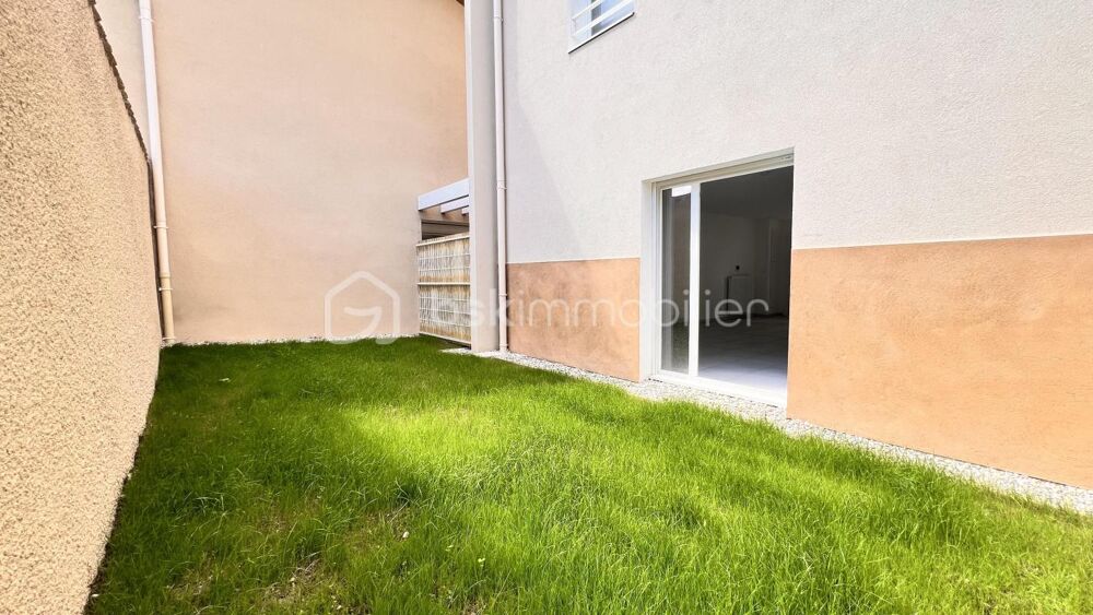 STUDIO AVEC JARDIN et BOX