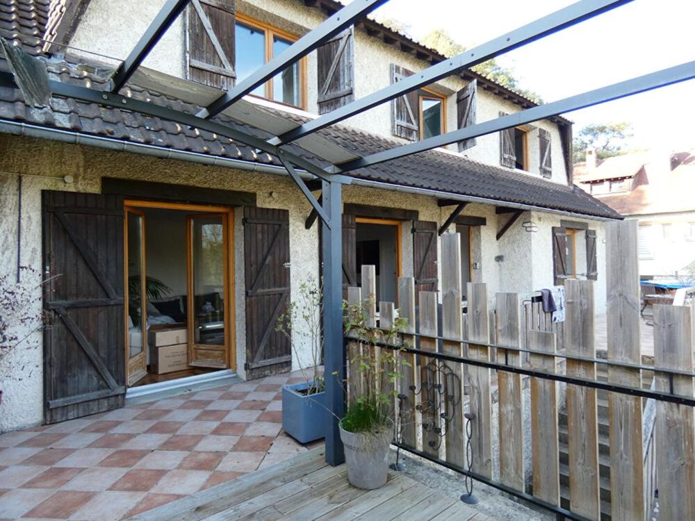 Vente Maison Maison familiale 5 chambres + sous sol total Ivry la bataille