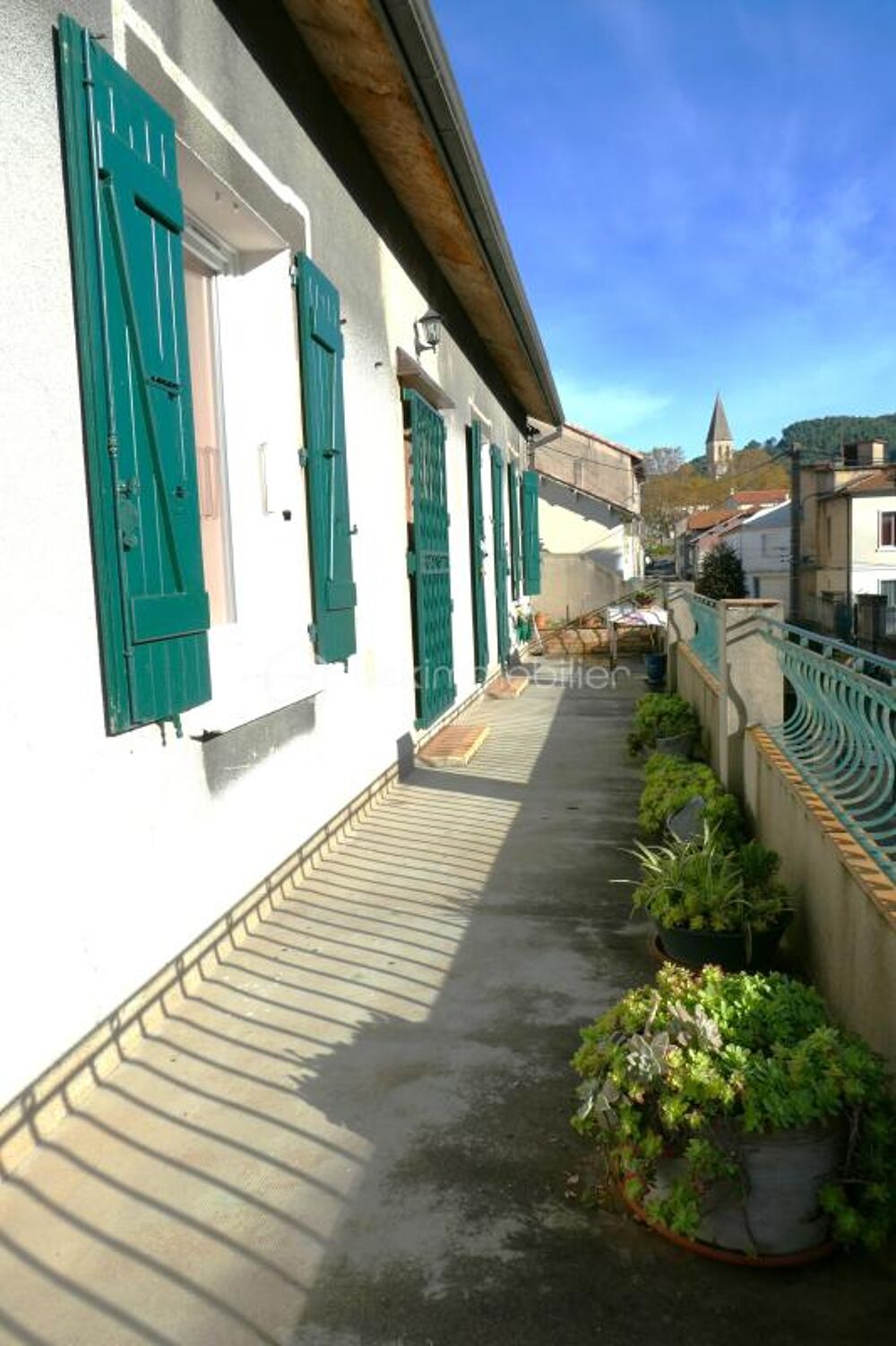 Idéal ARTISANS, INVESTISSEURS, CAMPING CAR et particuliers, maison 4 chambres 119 m²