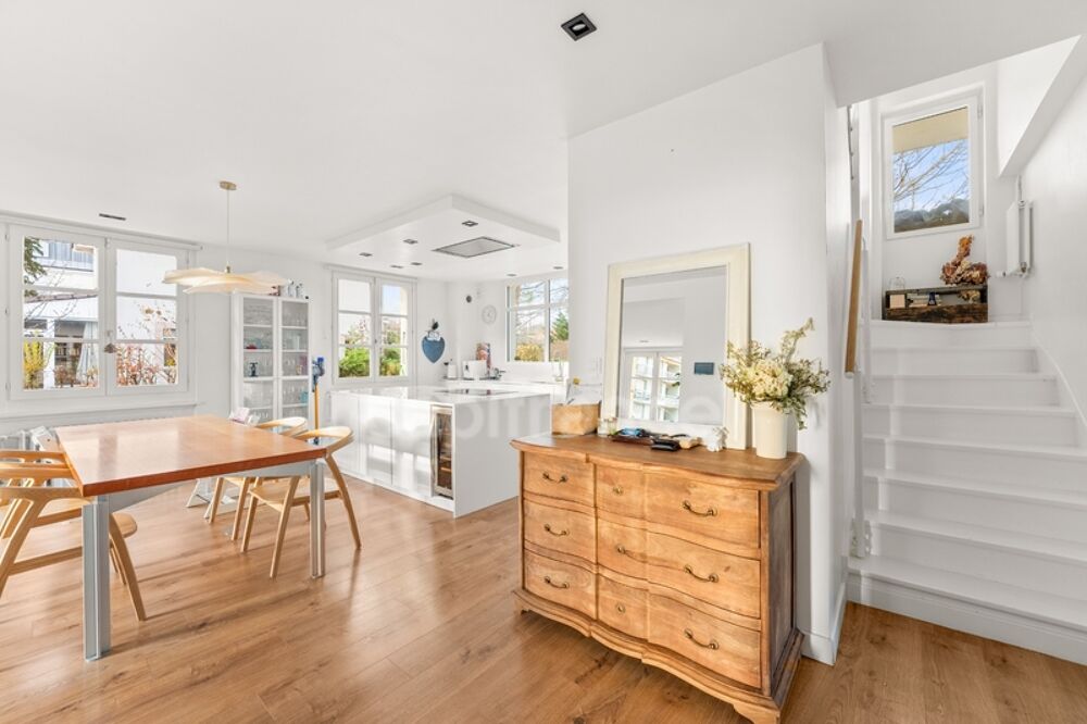  vendre  Maison Divonne-les-Bains (01220)